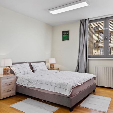 125 Sqm Family Friendly With Kids Room Bucarest Exterior foto