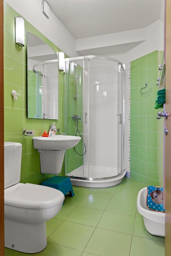 125 Sqm Family Friendly With Kids Room Bucarest Exterior foto