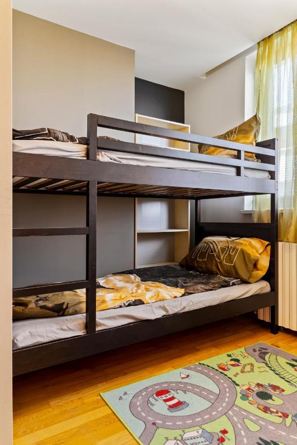 125 Sqm Family Friendly With Kids Room Bucarest Exterior foto